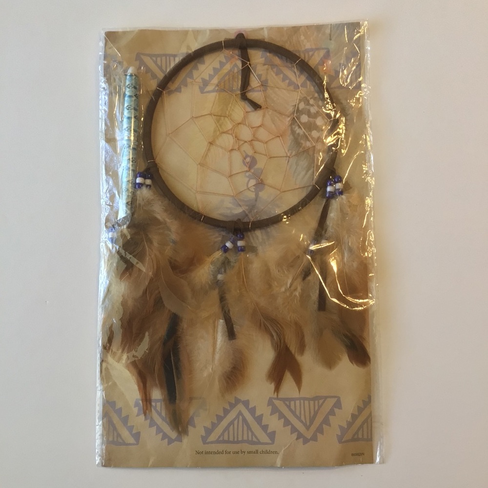 DREAMCATCHER WALL DECOR LARGE NWT